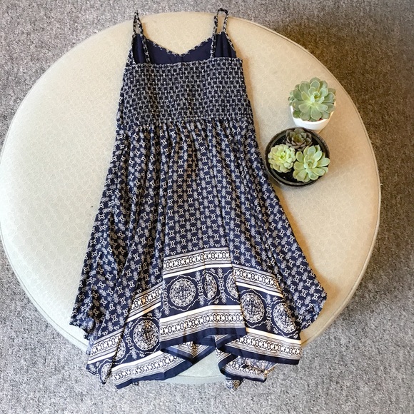 XHILARATION Navy flowy sleeveless dress - Picture 5 of 5